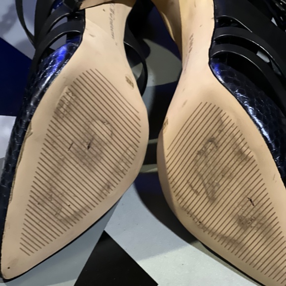 BCBGeneration Snakeskin Pointed Heels- Strappy Zipper Back Pumps 8.5 Black/Blue - Picture 7 of 15